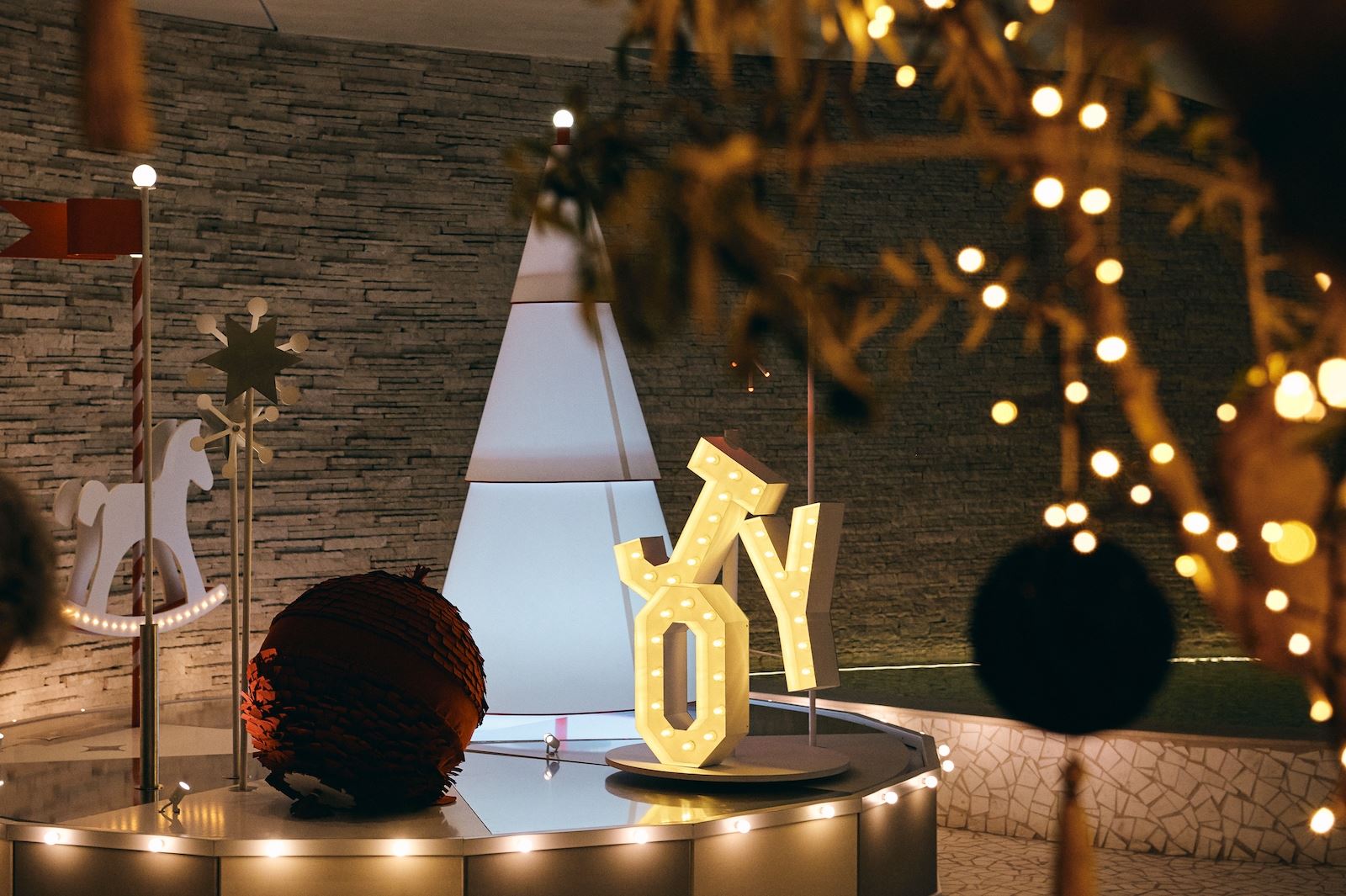 Μια ξεχωριστή βραδιά αφιερωμένη στη μαγεία των Χριστουγέννων στο ξενοδοχείο One&Only Aesthesis