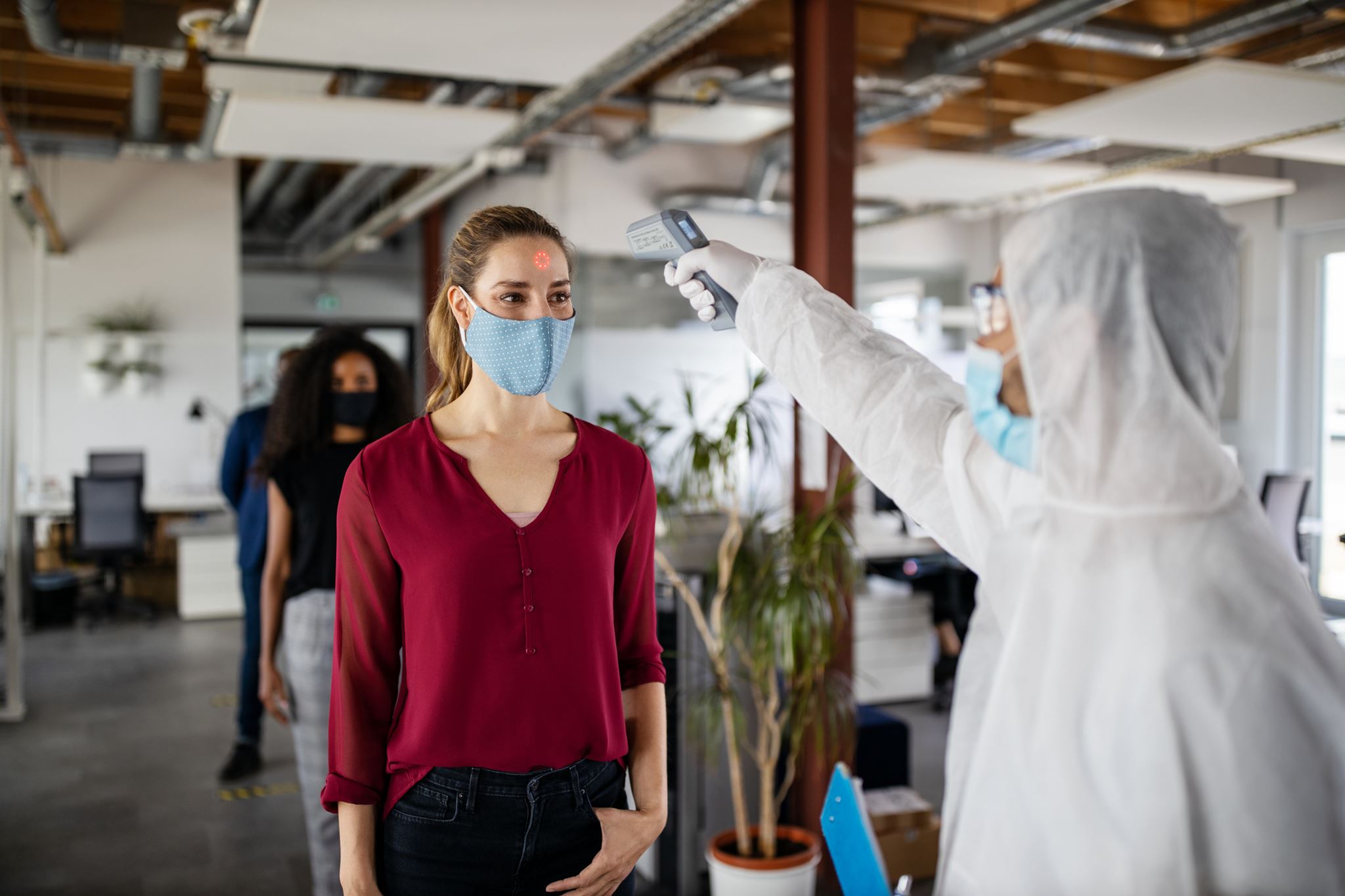 Τα 3 σενάρια για την εξέλιξη της πανδημίας τον χειμώνα