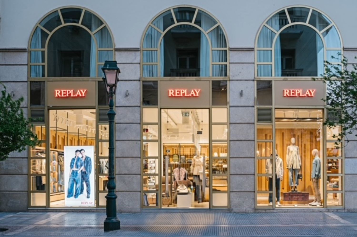 Η REPLAY ανακοινώνει νέο κατάστημα στο κέντρο της Θεσσαλονίκης