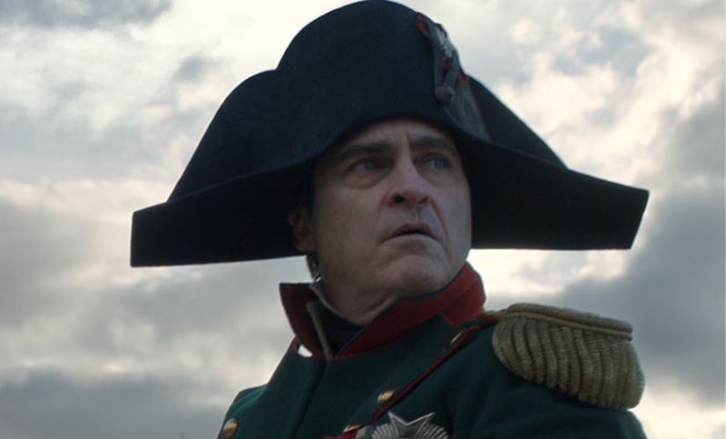 Ο Napoleon του Joaquin Phoenix δείχνει ενδιαφέρων