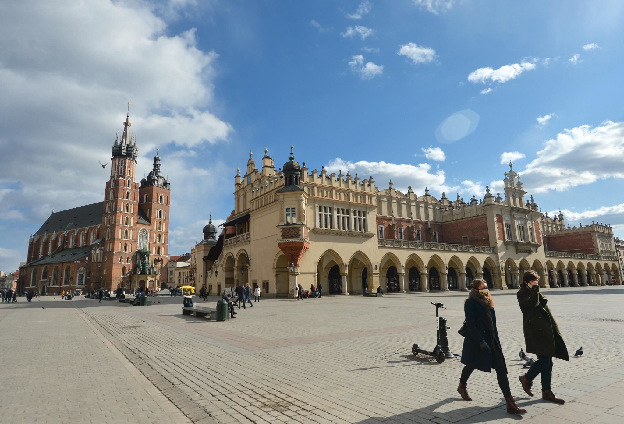 Η Guardian αναλύει γιατί η Ανατολική Ευρώπη χτυπήθηκε λιγότερο από τον κορονοϊό