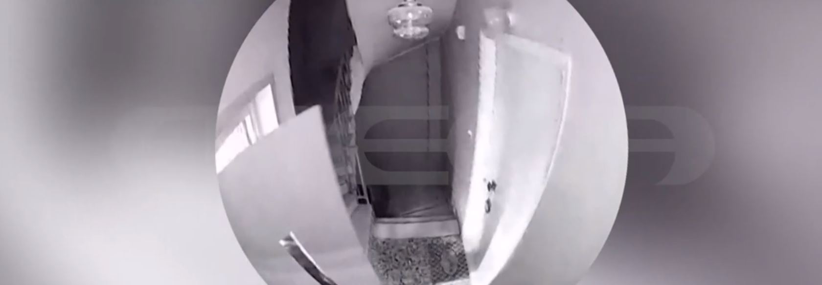 Ντελιβεράς παρέδωσε πίτσα σε πολυκατοικία και γέμισε ακαθαρσίες το ασανσέρ