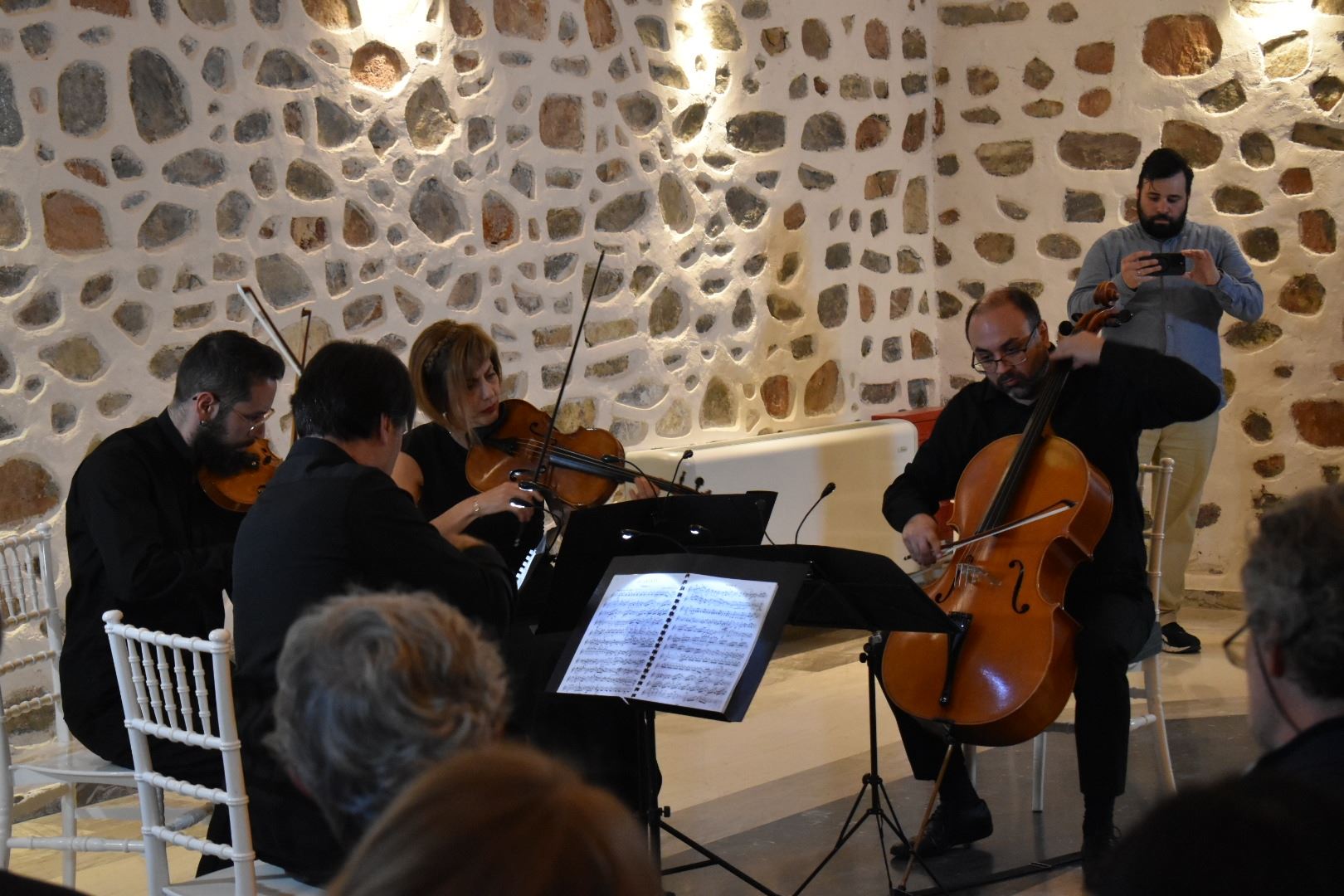 Δείπνο με πρέσβεις