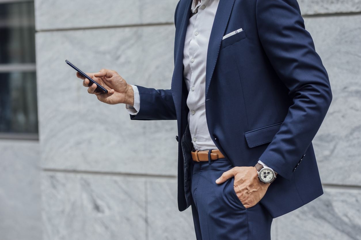 Διαχρονικά αξεσουάρ που ο καθένας πρέπει να έχει στην γκαρνταρόμπα του