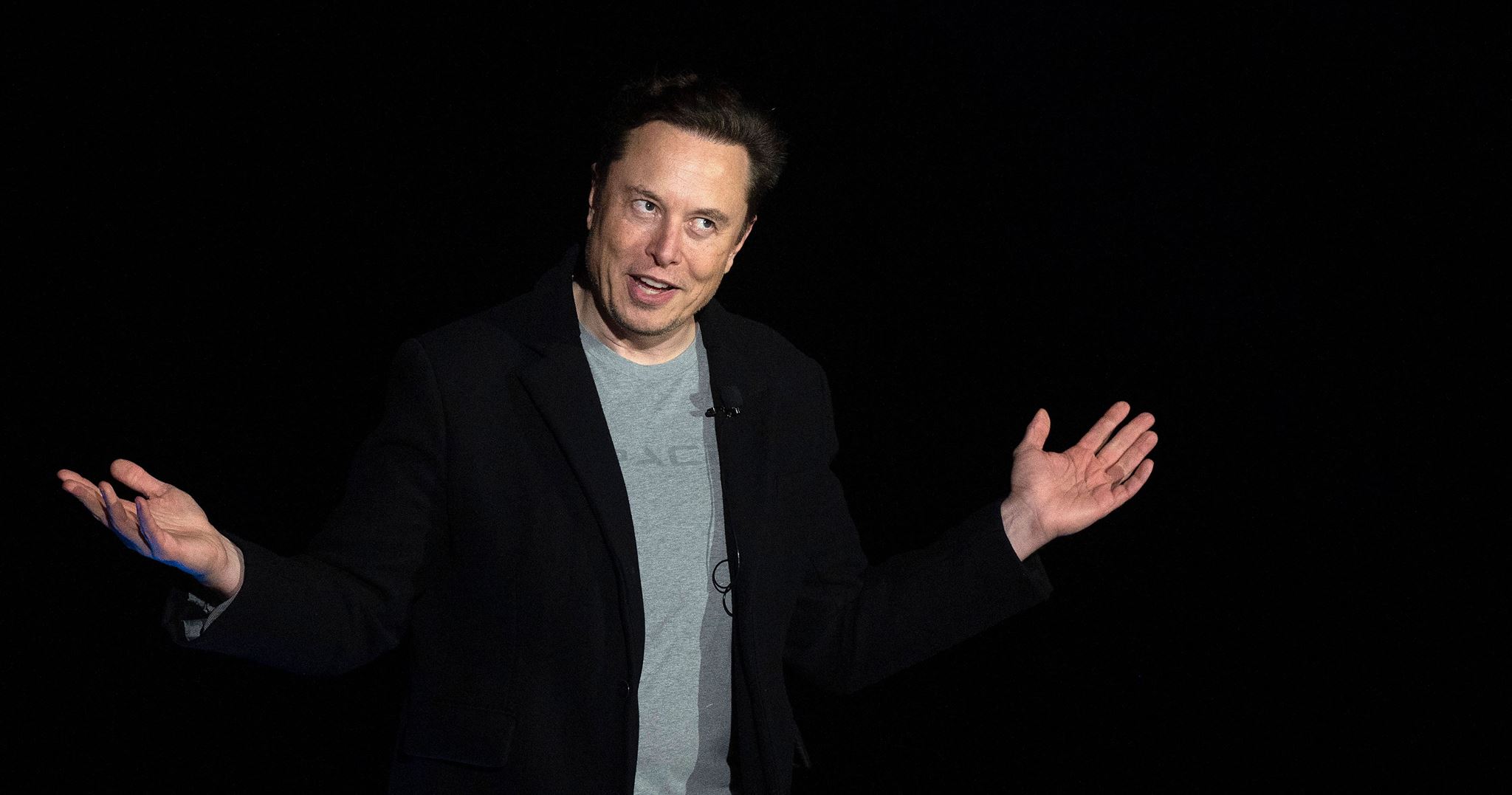 Ο Elon Musk έχει κάτι να πει για τη διαμάχη Johhny Depp-Amber Heard