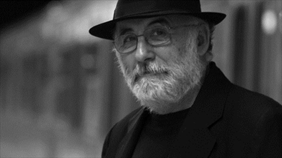 Θάνος Μικρούτσικος, ένας χρόνος μετά