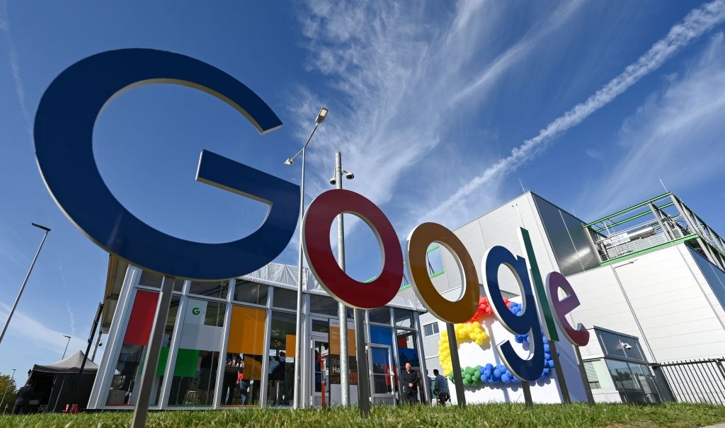 Η Google 'περιορίζει' το εργαλείο αναζήτησης με τεχνητή νοημοσύνη μετά τα περίεργα αποτελέσματα