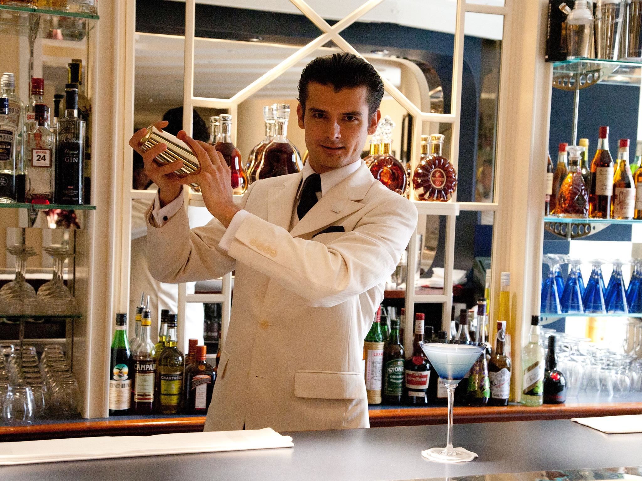 Αυτά είναι τα 12 καλύτερα hotel bars του πλανήτη