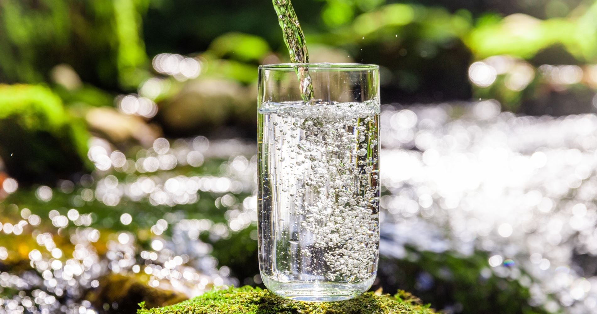 Ένα ποτήρι νερό εξηγεί την ιστορία του σύμπαντος