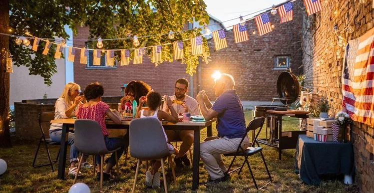 Κυριακή στο σπίτι με φίλους; Να πώς να περάσεις αξέχαστα μεσημέρια