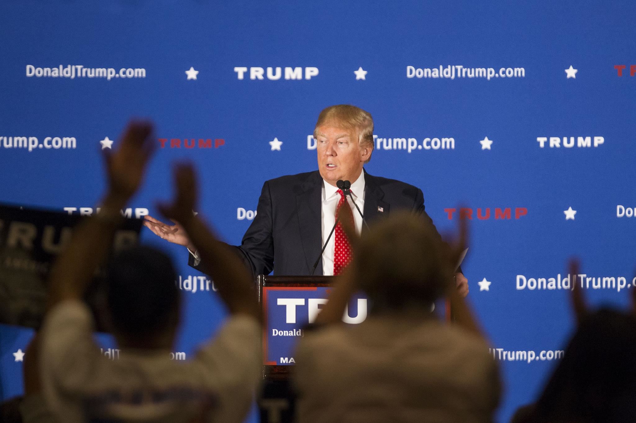 Να αποκηρύξει την επικίνδυνη γλώσσα που χρησιμοποιεί καλεί τον Trump o OHE