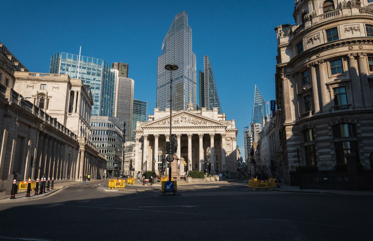 Η Βρετανία θα βγει πολύ δύσκολα από την καραντίνα