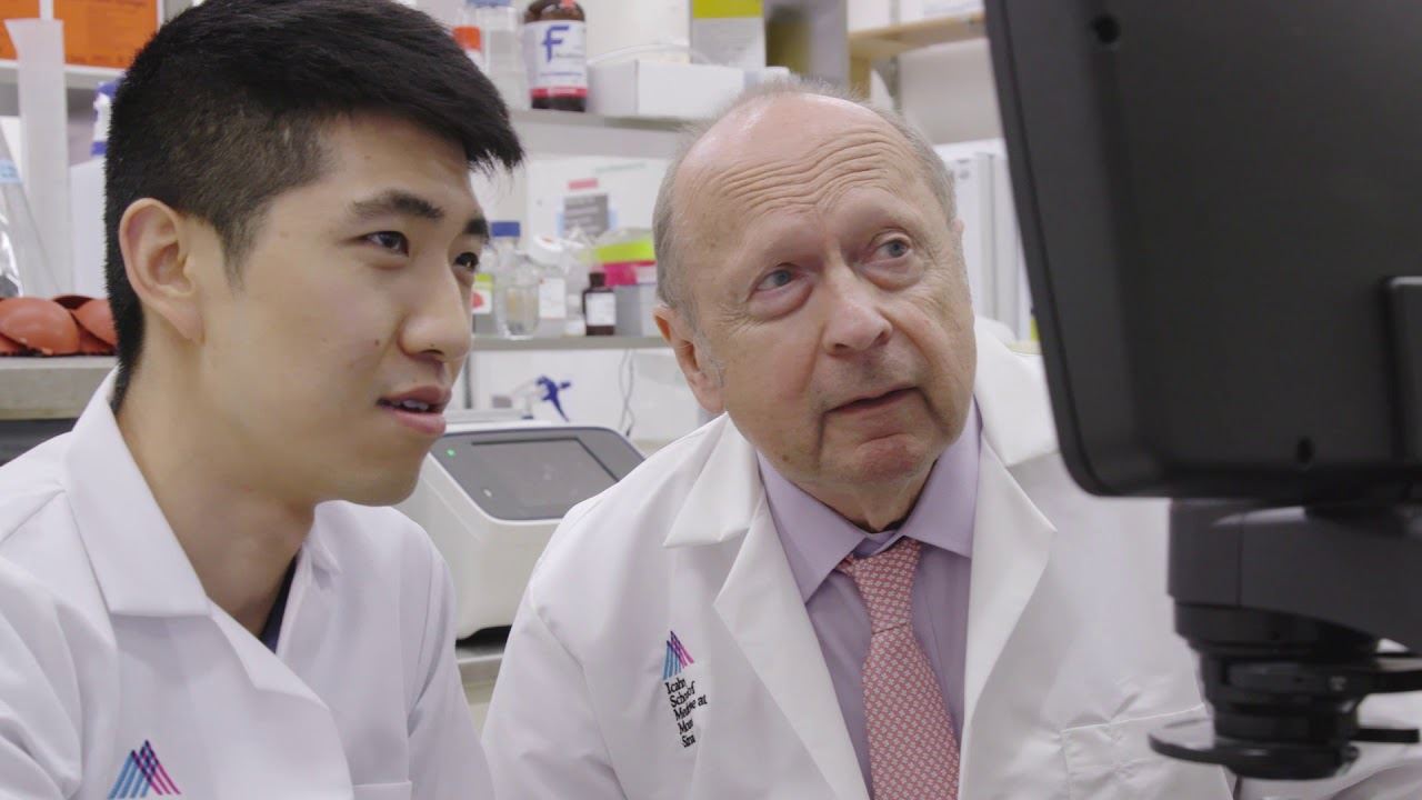 Κορυφαίος ιολόγος ανοίγει τα χαρτιά του για τη θεραπεία για τον κορονοϊό