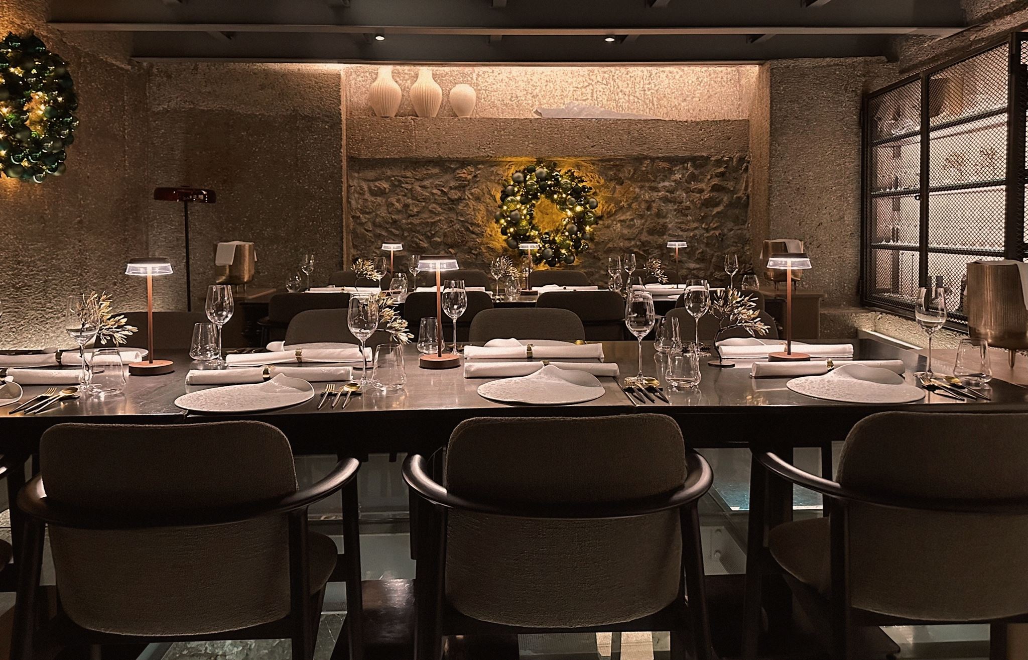 Γιορτές με Λάμψη και Υψηλή Γαστρονομία στο Makris Athens by Domes