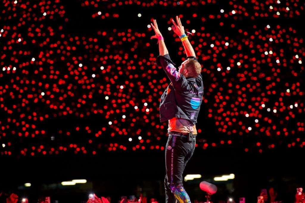 Είδαμε το επικό aftermovie των συναυλιών των Coldplay στο ΟΑΚΑ