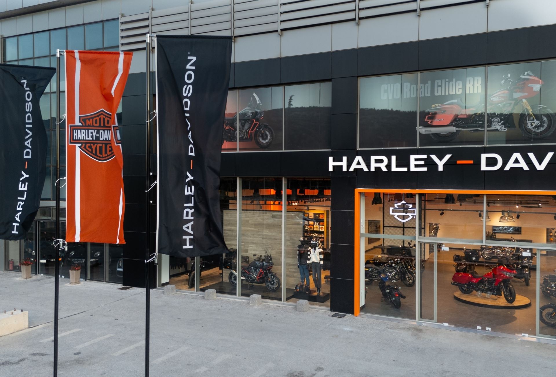 Άνοιξε το νέο επίσημο κατάστημα Harley-Davidson στην Αττική