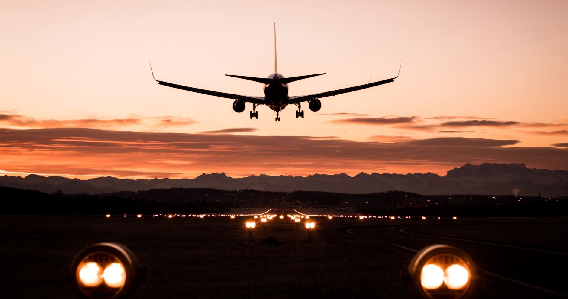 Τι πρέπει να γνωρίζεις αν ταξιδεύεις με αεροπλάνο στον καύσωνα