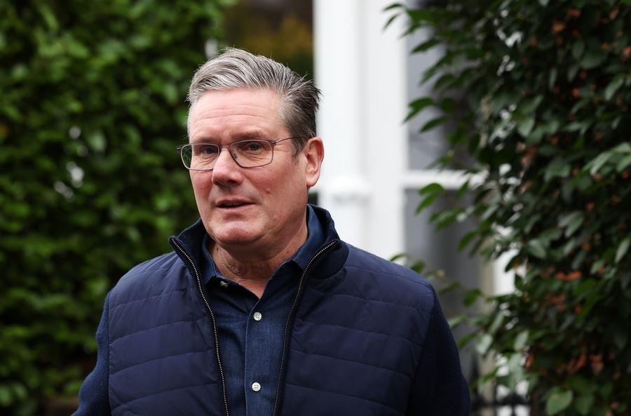 Κυβέρνηση μετά από 14 χρόνια σχηματίζουν οι Εργατικοί του Keir Starmer στη Βρετανία