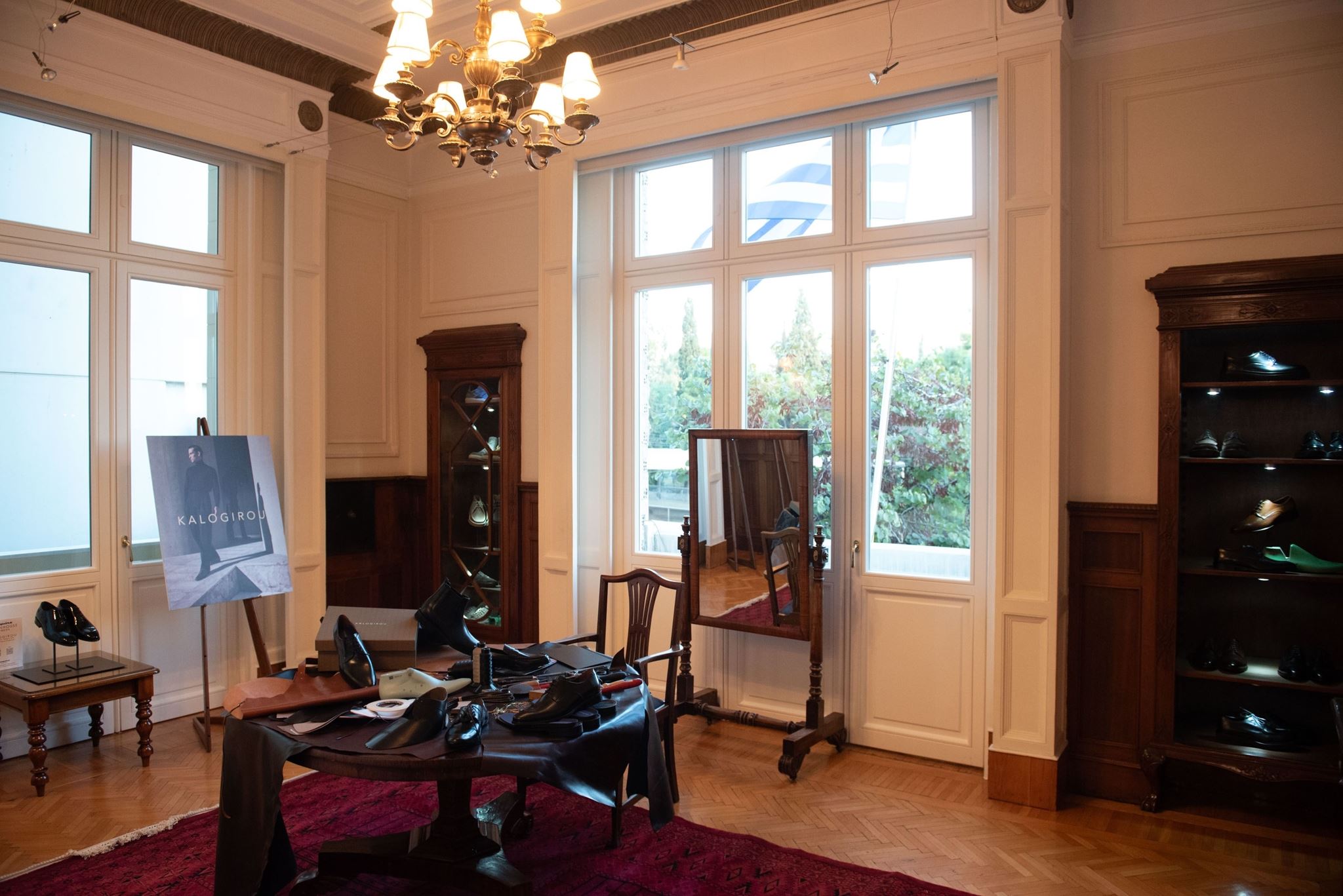 Esquire Townhouse Athens: H εταιρεία Kalogirou "αφηγείται" την ιστορία των υποδημάτων