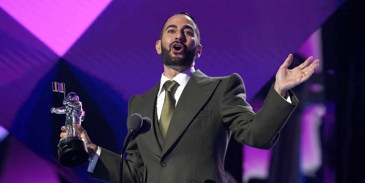 40 (!) χρόνια Marc Jacobs, ούτε εμείς το πιστεύουμε