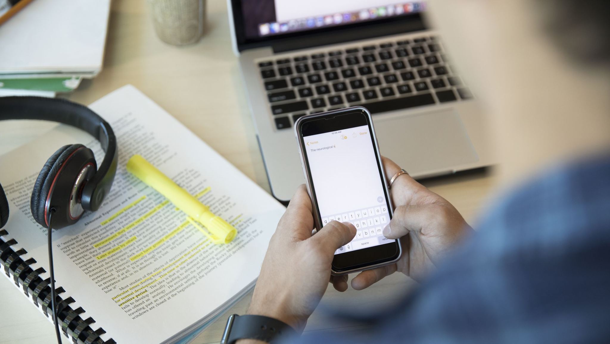 Έτσι θα κάνεις το διάβασμα πιο ξεκούραστο στο iPhone