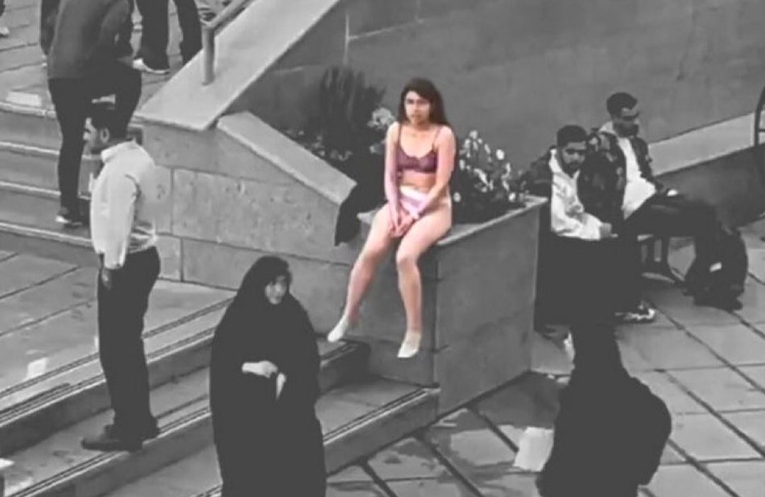 Ahoo Daryaei: Η ηρωίδα που έριξε φως στο σκοτάδι του Ιράν