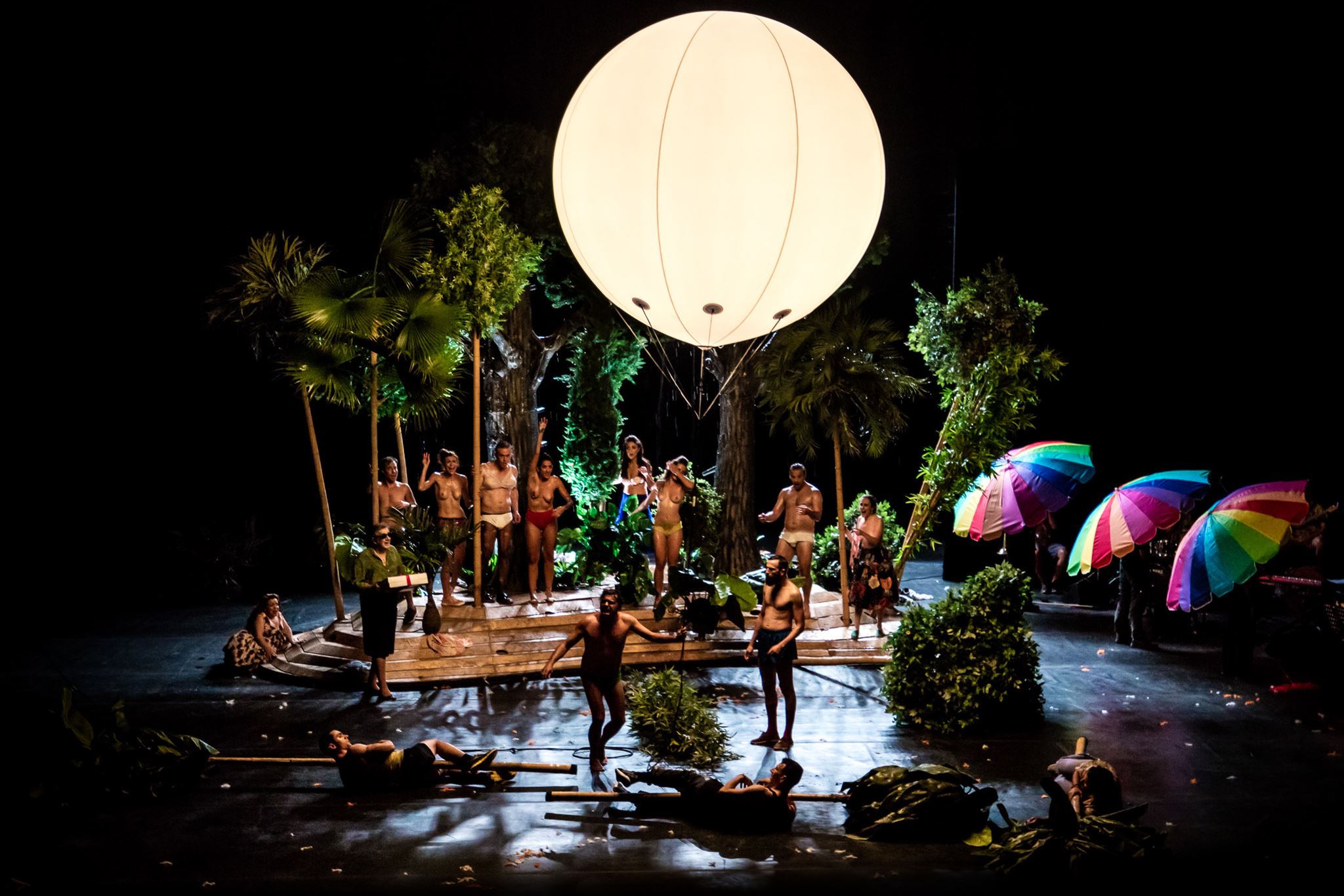 Οι "Όρνιθες" της Στέγης είναι έτοιμοι να πετάξουν στην ταινία του Μπάμπη Μακρίδη