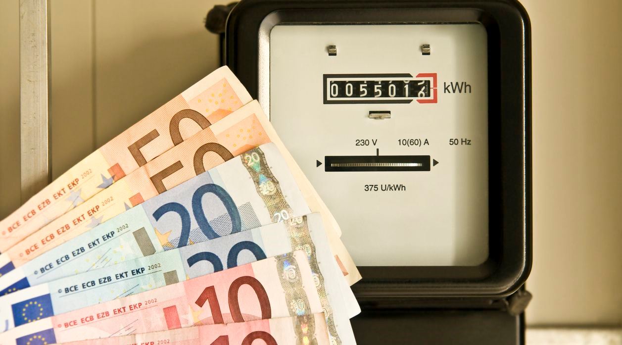 Πώς θα γίνει η καταβολή των αναδρομικών για τους λογαριασμούς ρεύματος