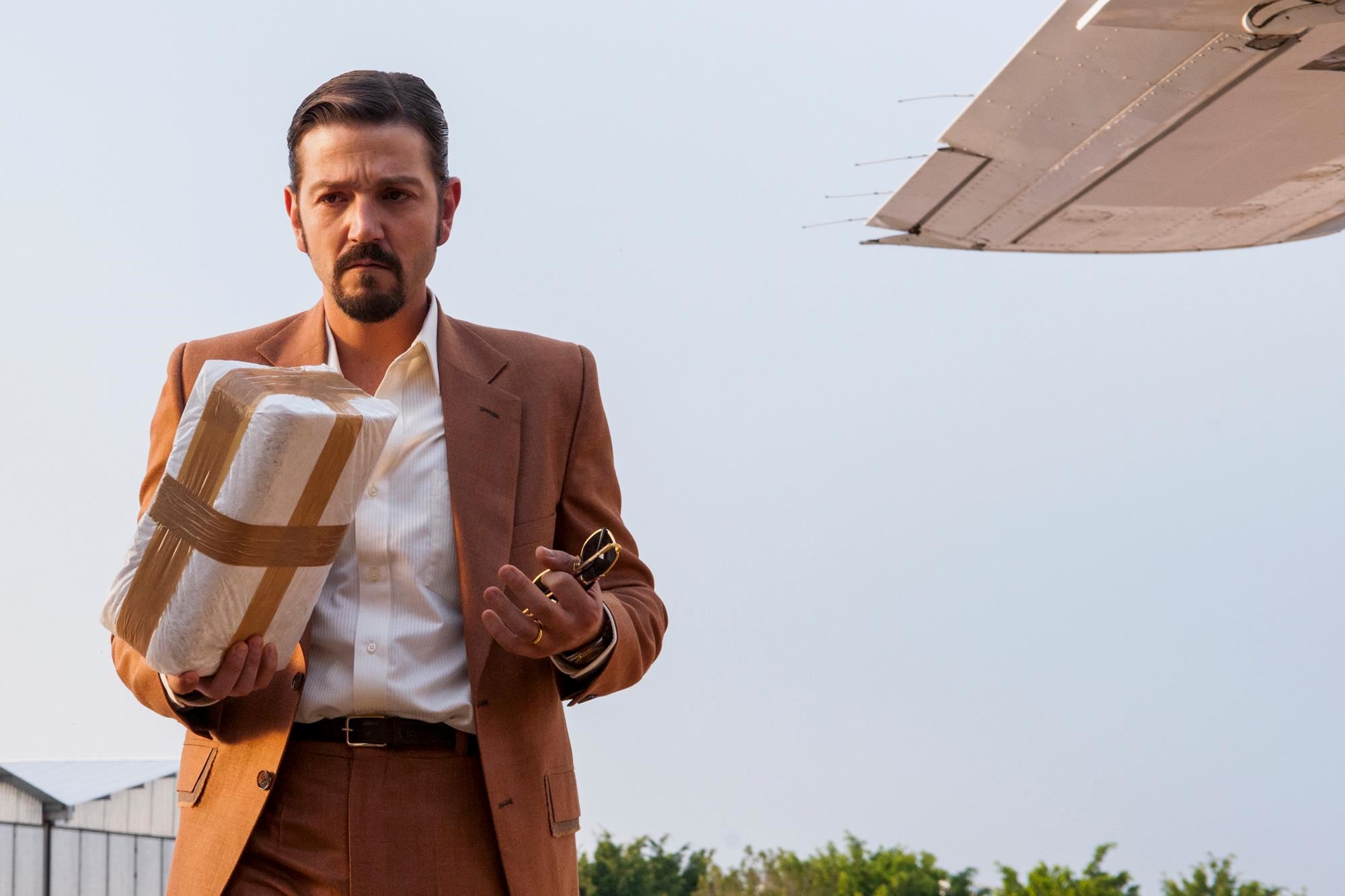 Ο Diego Luna, το Narcos: Mexico και ο ρόλος που αρχικά δεν ήθελε να παίξει