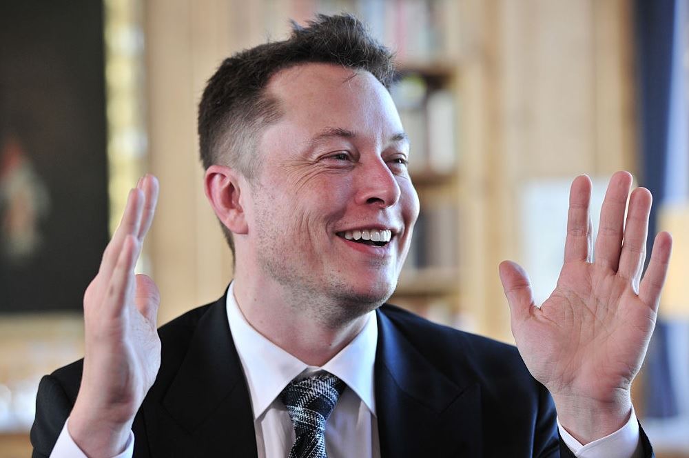 O Elon Musk αναβαθμίζει το ίντερνετ με το Starlink