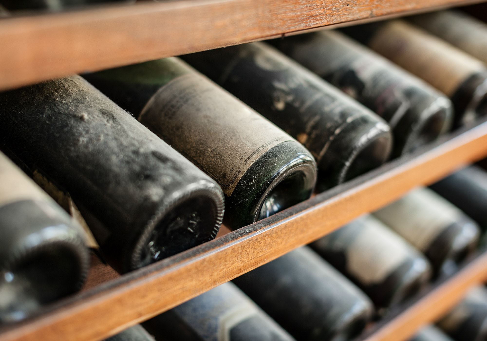 Τα μόνα tips που χρειάζεται να ξέρεις για την αποθήκευση κρασιού