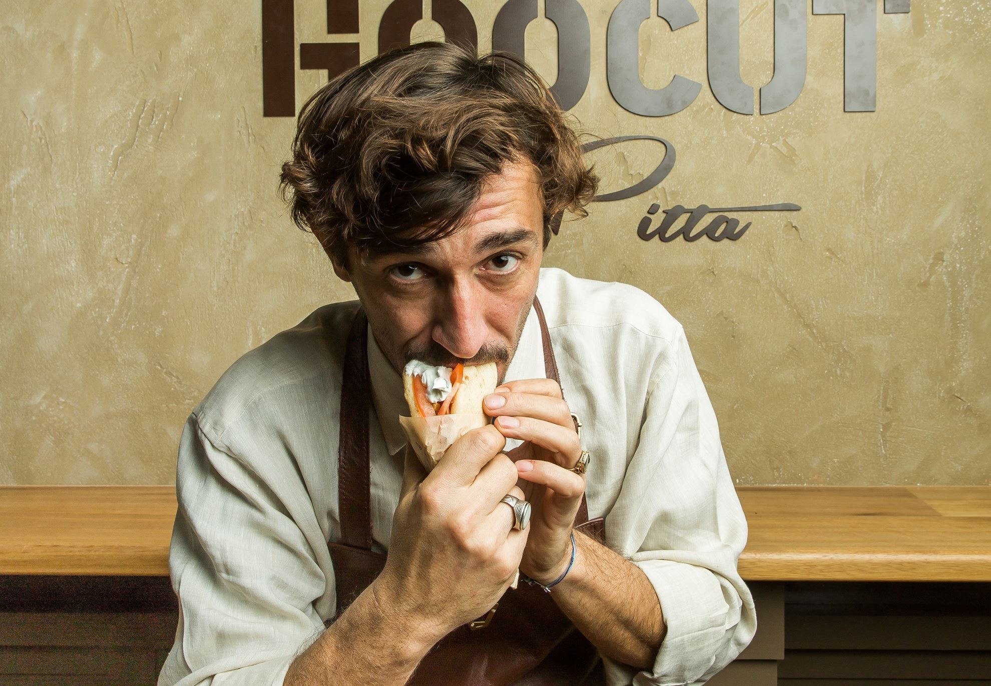 Κλεομένη Ζουρνατζή, γιατί κάνατε τάση την προβατίνα;