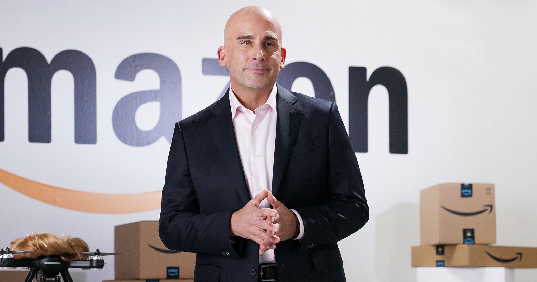 Ο Steve Carell ντύνεται Jeff Bezos και τρολάρει ασύστολα τον Trump