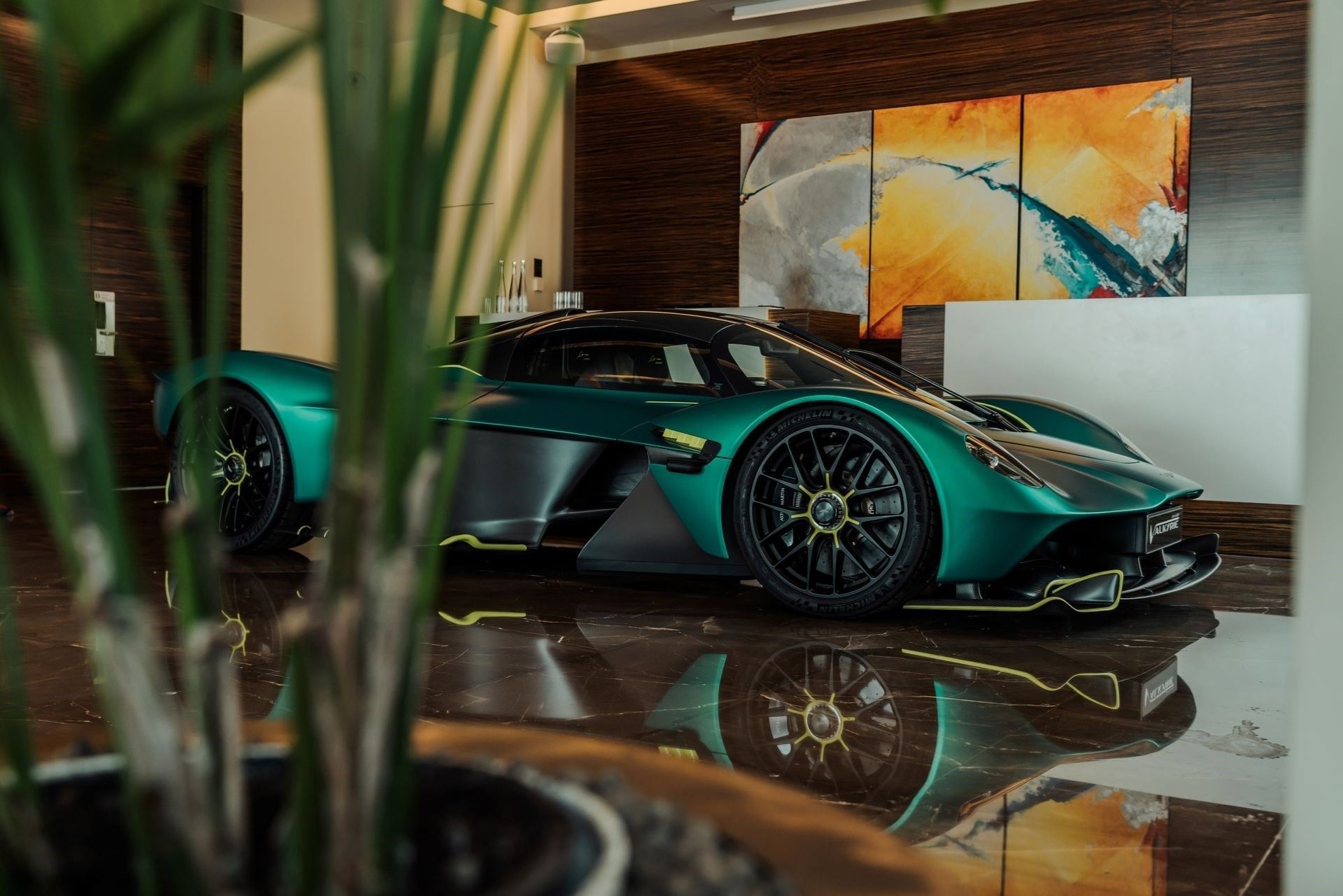Χάλασε η απίθανη Aston Martin Valkyrie του Alonso μόλις την αγόρασε