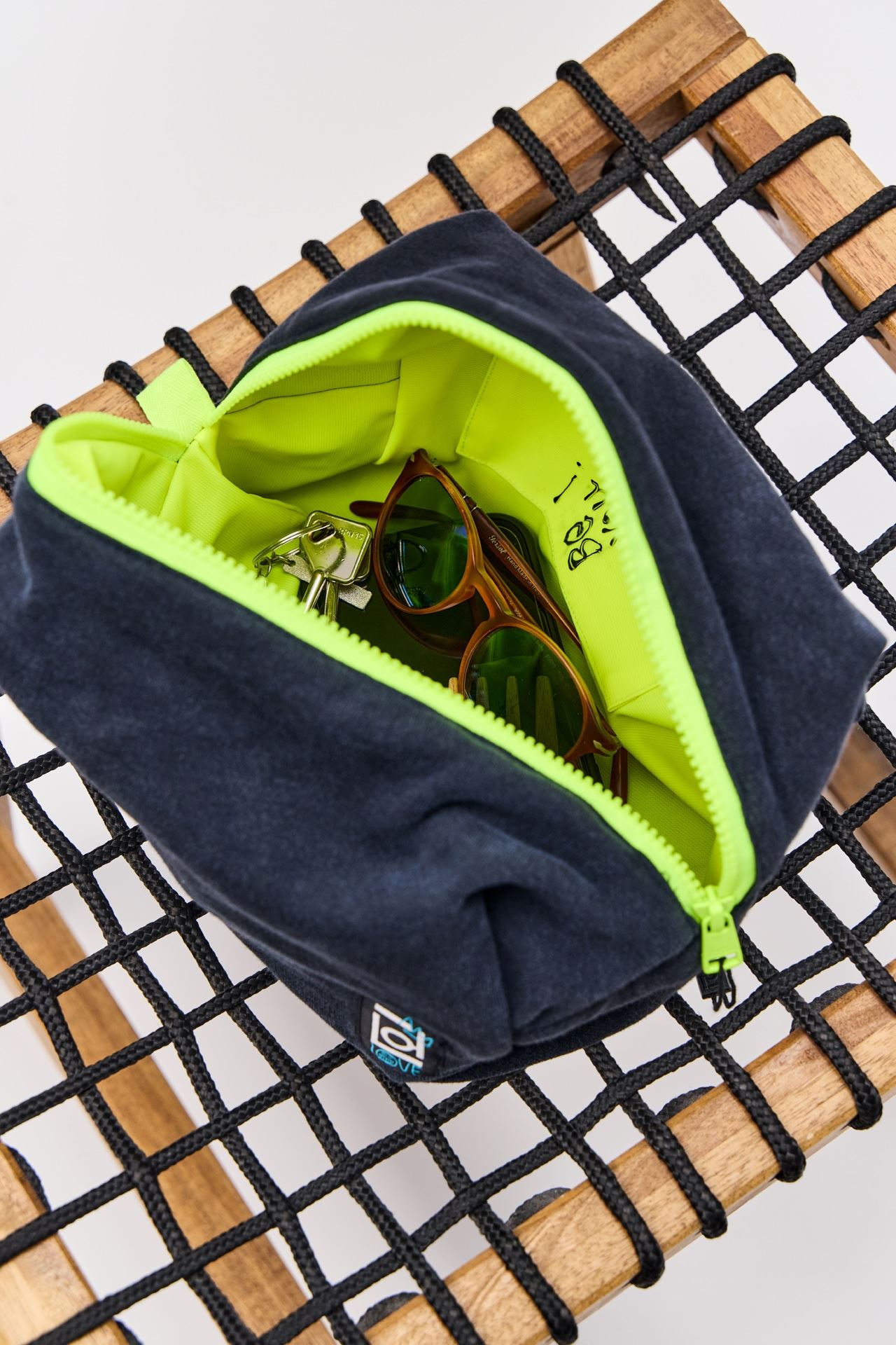 Dirty Laundry x Bleecker & Love, τα αξεσουάρ που αυτό το Καλοκαίρι θα σε συντροφεύουν παντού