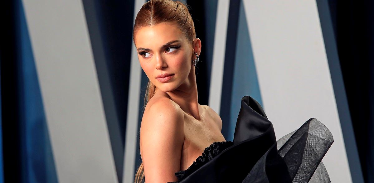 H Kendall Jenner πήγε και φέτος Coachella, topless