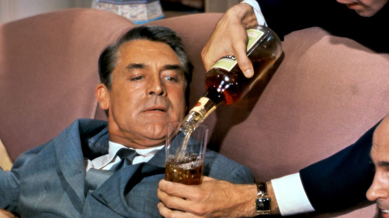 Grooming tricks για να κρύψεις το hangover