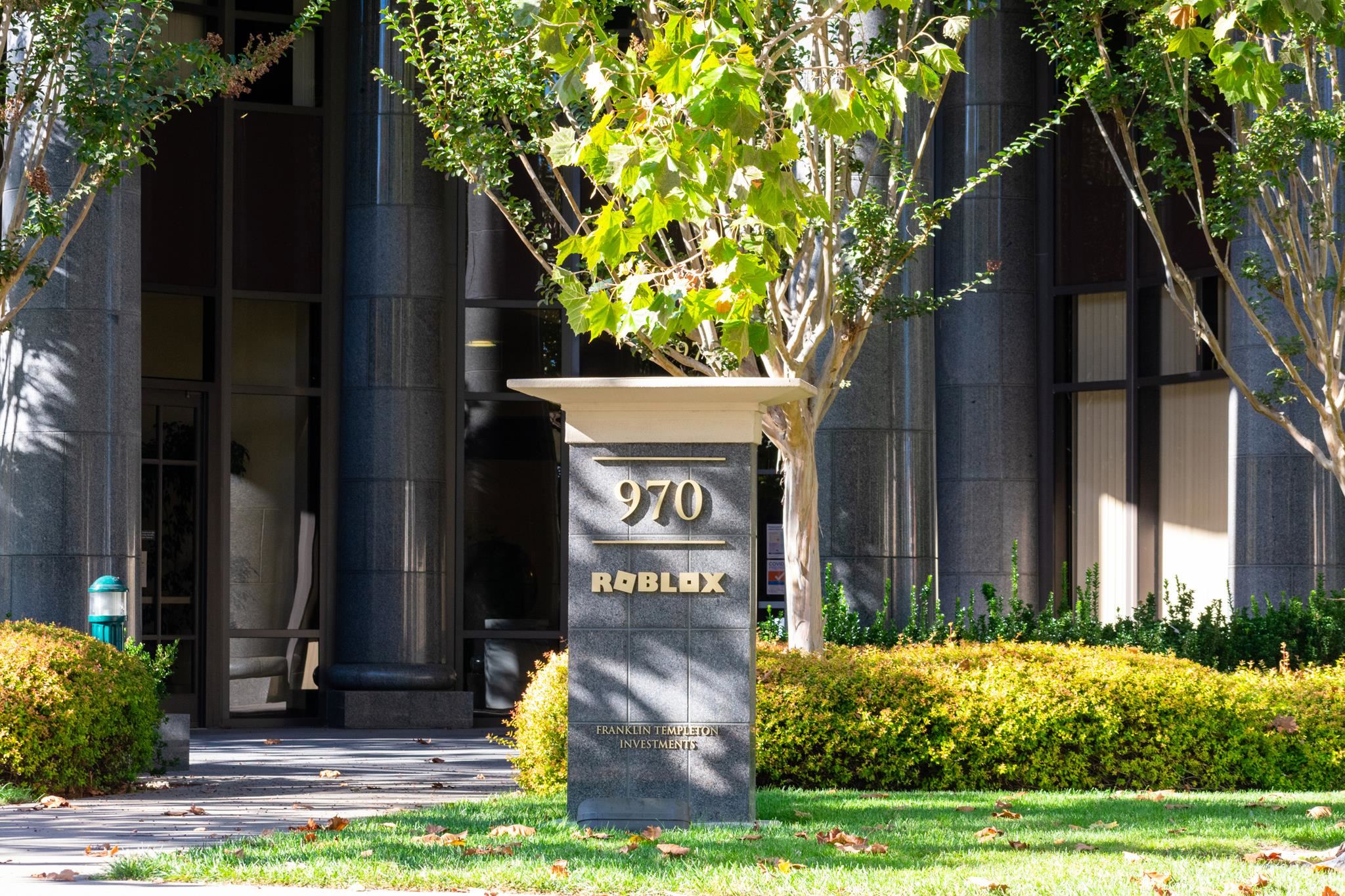 Η Roblox του David Baszucki κοντράρει το YouTube