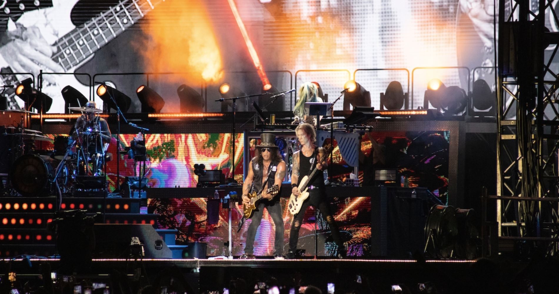 3 ώρες και 27 τραγούδια από τους Guns N' Roses στο ΟΑΚΑ