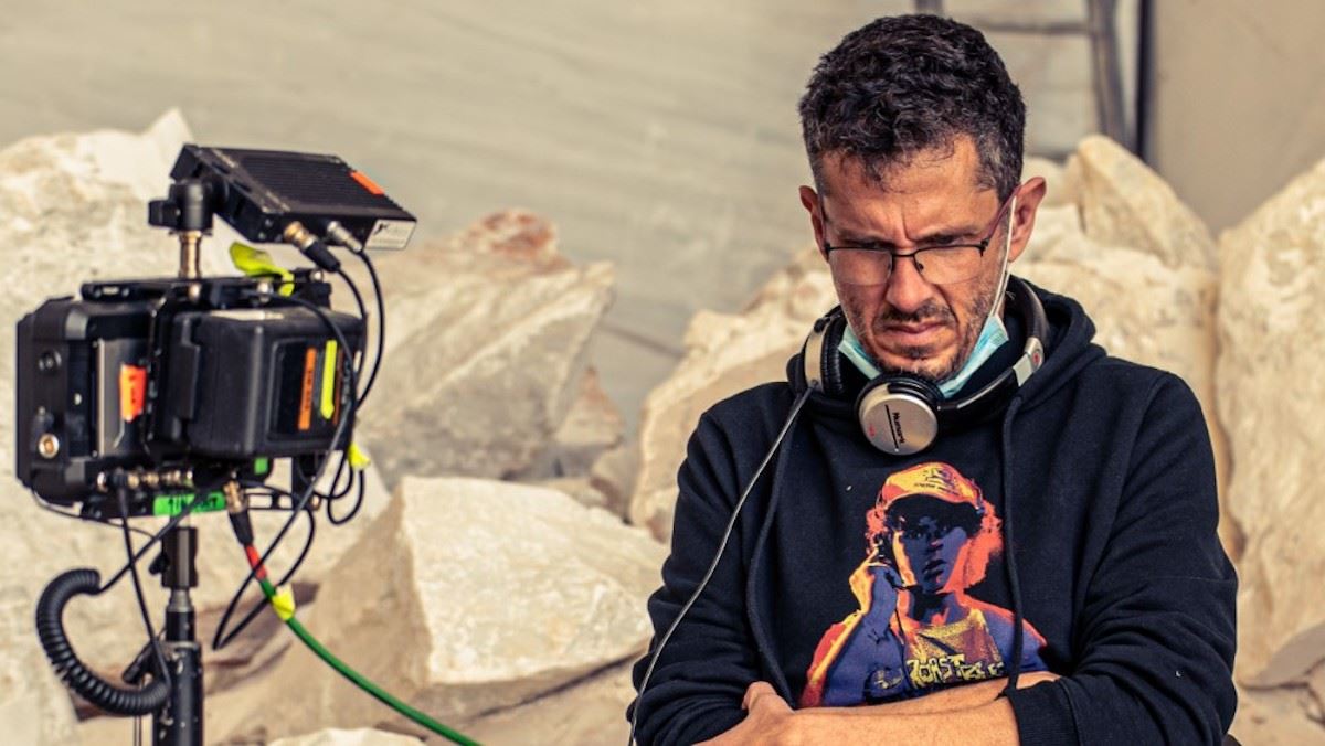 Ο Βαρδής Μαρινάκης βαδίζει στο δικό του Σιωπηλό Δρόμο