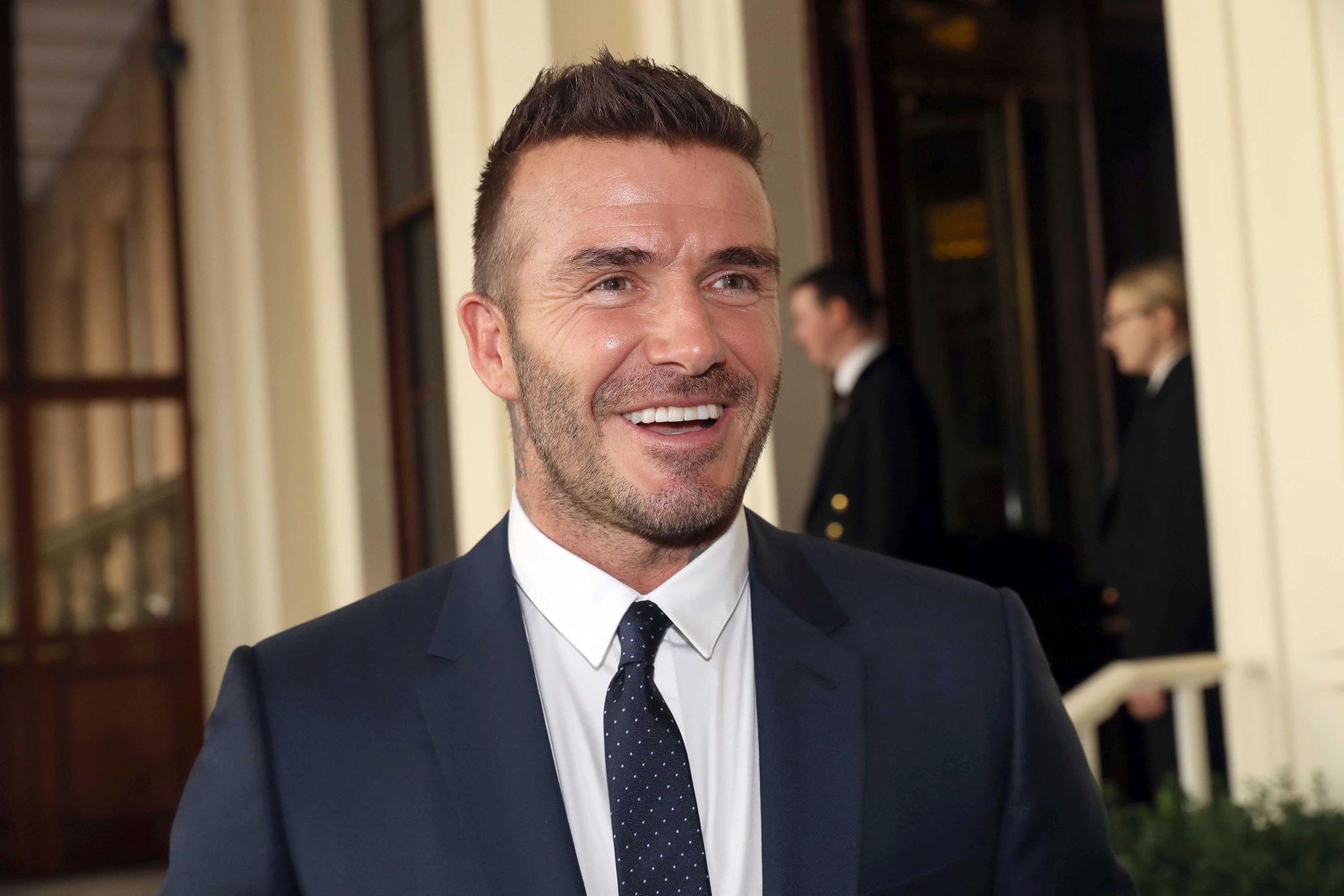 O David Beckham διαβάζει Χάρι Πότερ