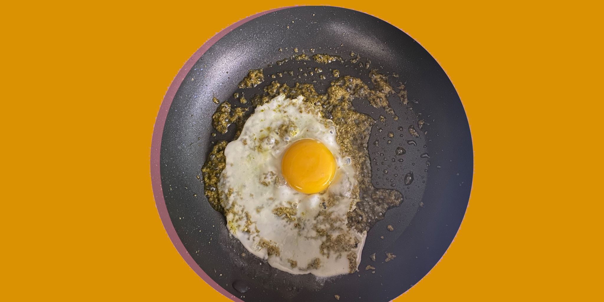 Pesto eggs, η νέα viral συνταγή του TikTok