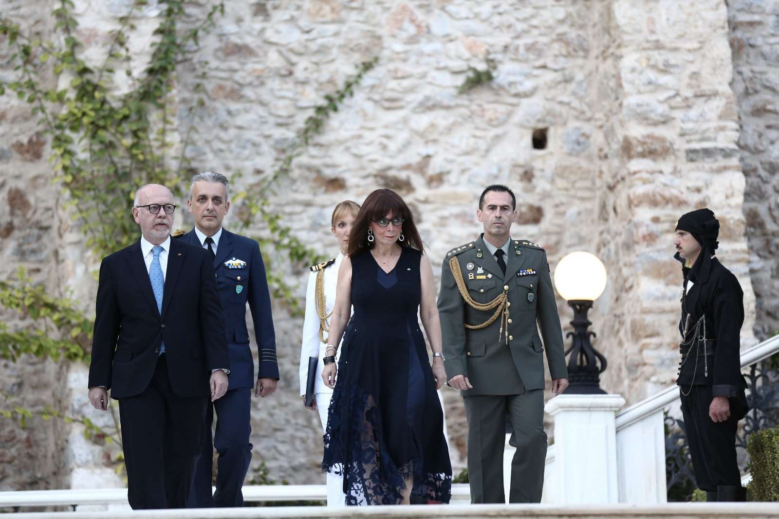 Η Κατερίνα Σακελλαροπούλου θα συναντηθεί σήμερα με τη μοναδική κάτοικο της Κινάρου