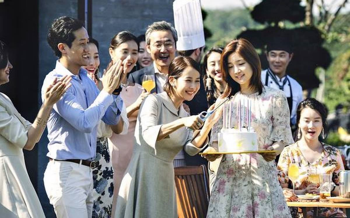 Τα οσκαρικά "Παράσιτα" και ό,τι νέο έρχεται στην COSMOTE TV