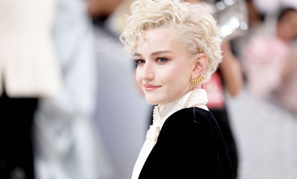 Wolf Man, η νέα ταινία της Julia Garner