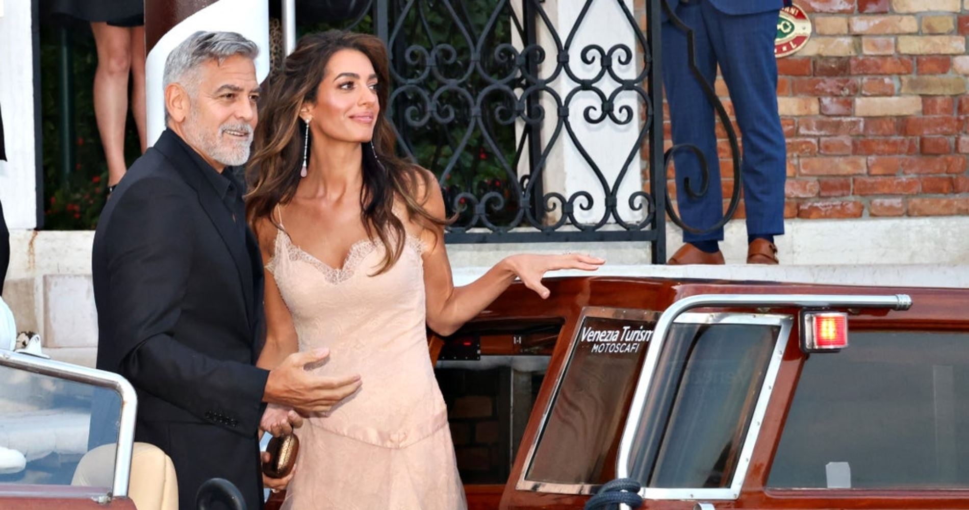 Ο George Clooney 'αποχωρεί' από τη λίμνη Κόμο