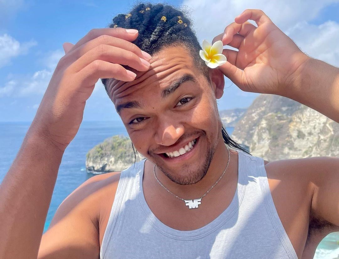 Ταξιτζής αναγνώρισε τον Εμμανουήλ Καραλή στο Μπαλί (video)