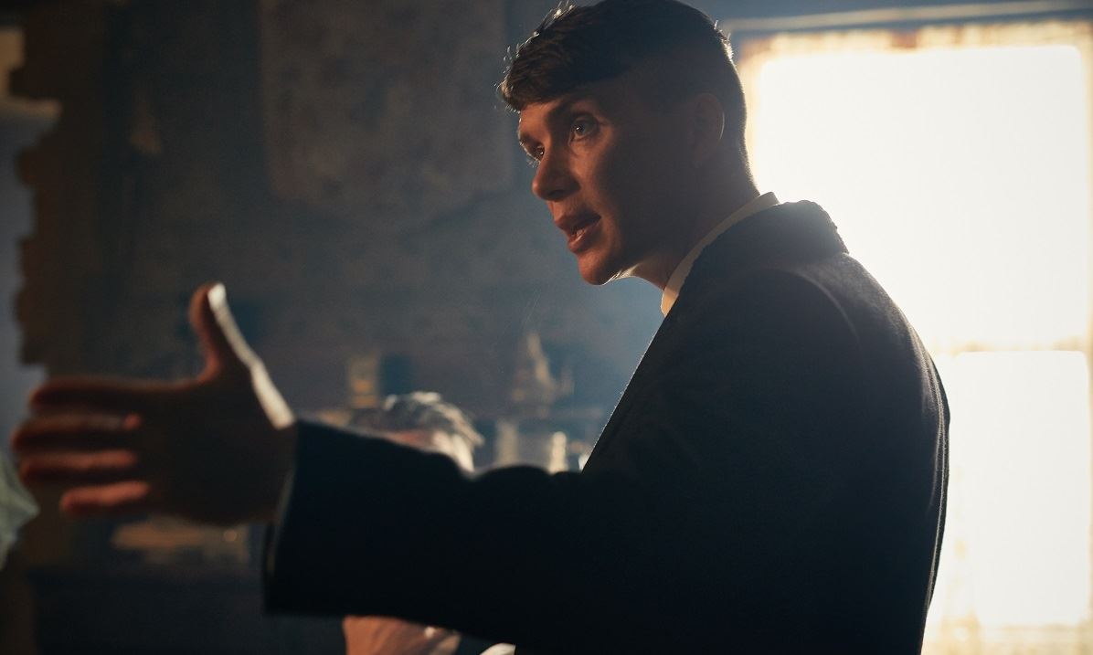 Ούτε που φαντάζεσαι πόσα τσιγάρα κάπνισε ο Cillian Murphy στο Peaky Blinders