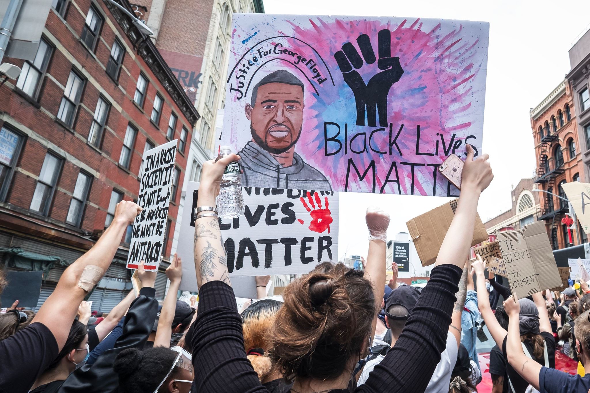 Σήμερα το τελευταίο αντίο στον George Floyd