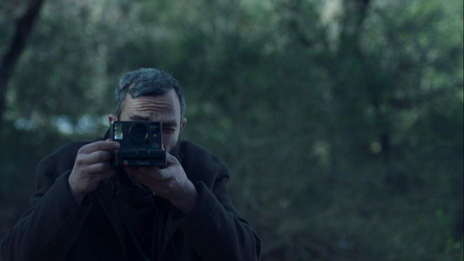 Πρώτο trailer για τα "Μήλα" με τον Άρη Σερβετάλη